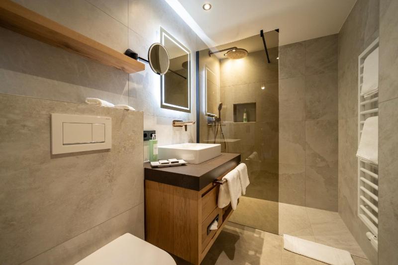 Three-Bedroom Apartment image 4