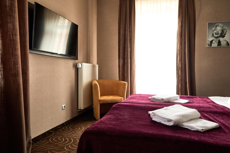 Double Room image 1