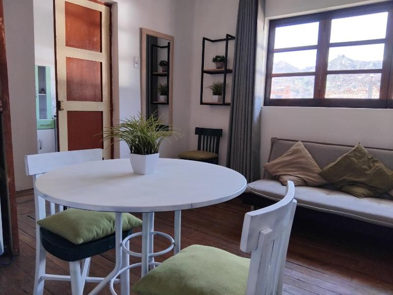 Apartment in the historic center of Cusco - image 1
