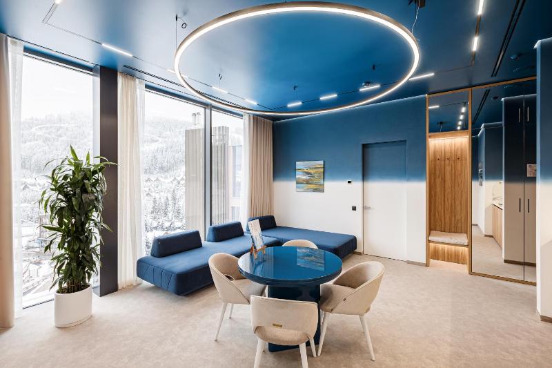 Apartment Type 4 with Mountain View and Spa Access image 1