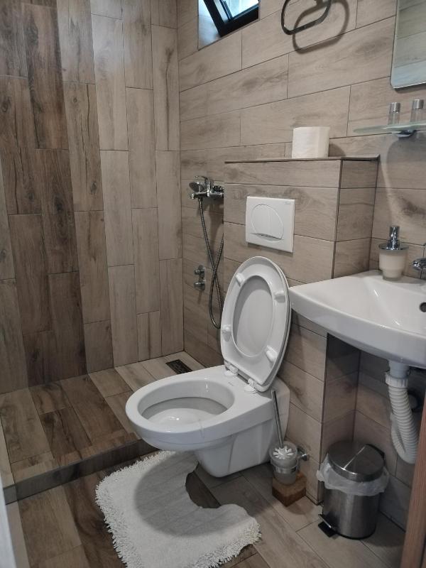 Deluxe Double Room with Balcony image 4