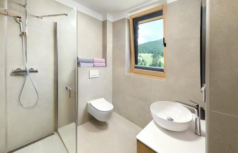 Chalet Oasis - Luxury 5-Bedroom Chalet with Panoramic Views - image 7