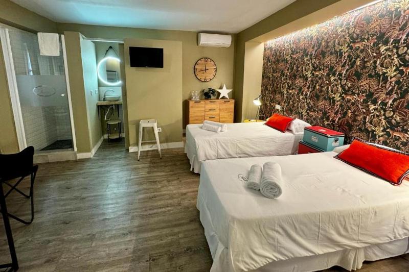 Family Room image 4