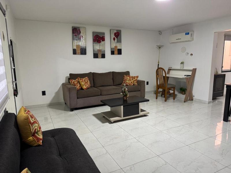Casa Amplia Zona Semicentrica - image 6