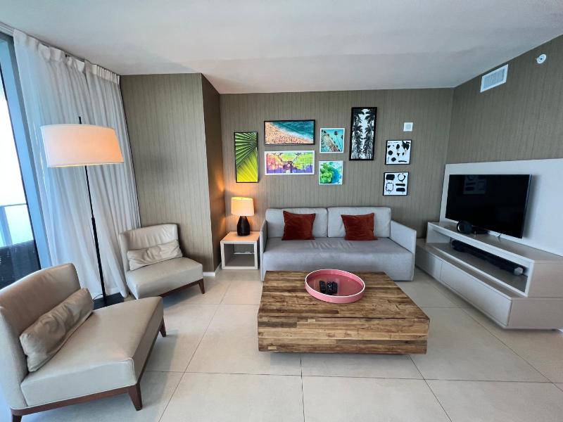 Oceanfront Apartment image 4