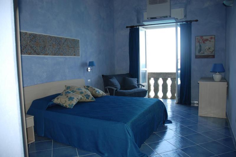 Blu Tropea Maison - image 22