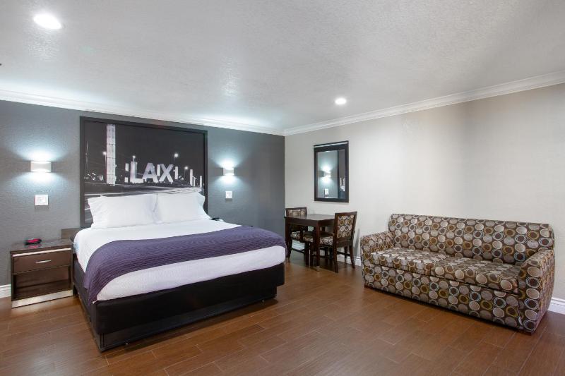 King Room with Spa Bath image 1