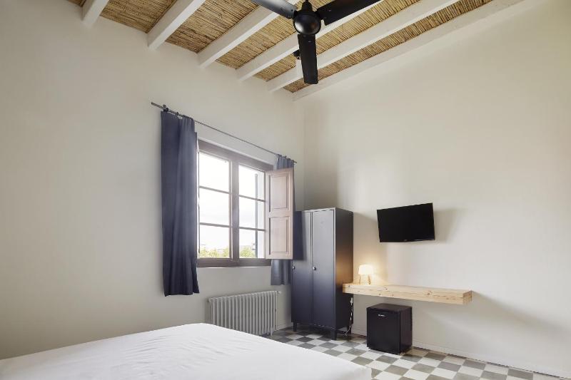 Double Room image 4