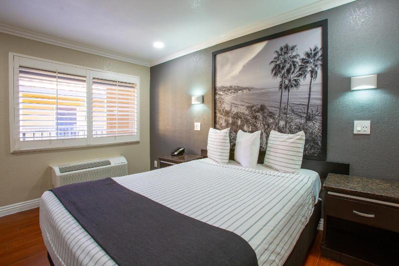 Queen Room image 1
