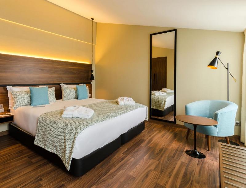 Double Room - Attic image 3