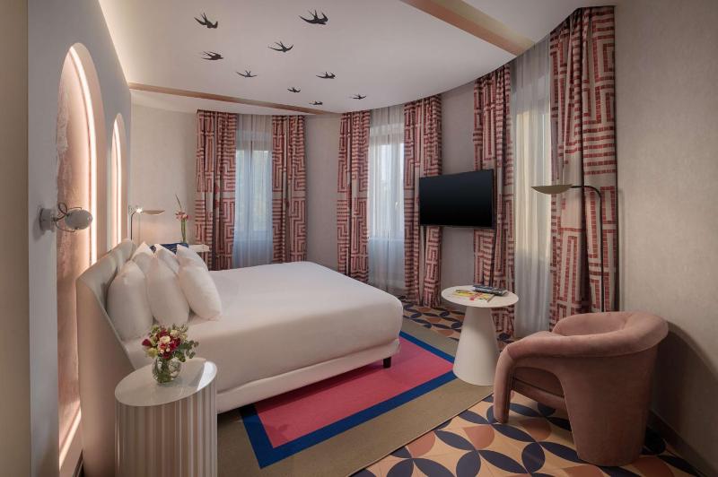 Nhow Junior Suite image 4