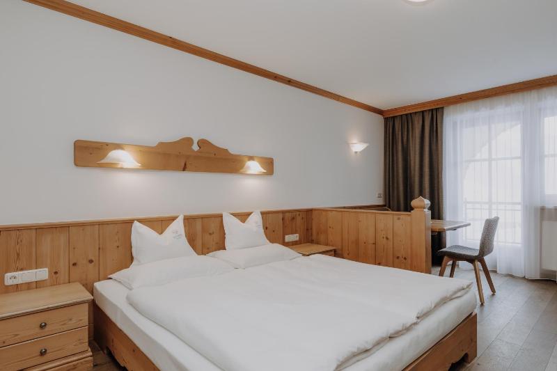 Double Room image 3