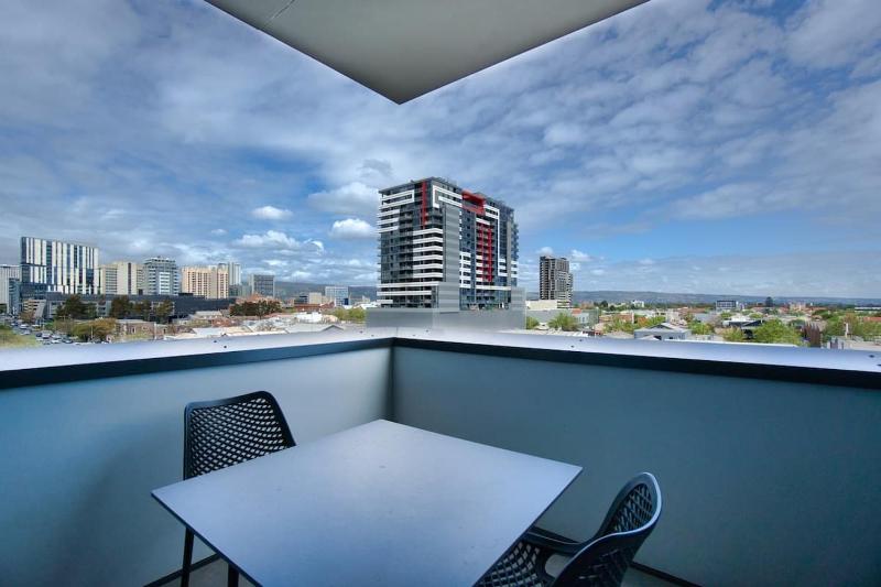 Serene Stay - 1BR Apt with Pool Gym Steam Sauna - image 12