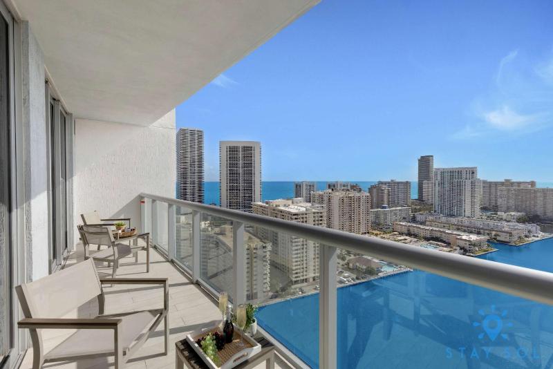 Spectacular View w/Balcony+Pool|Near Beach - image 18