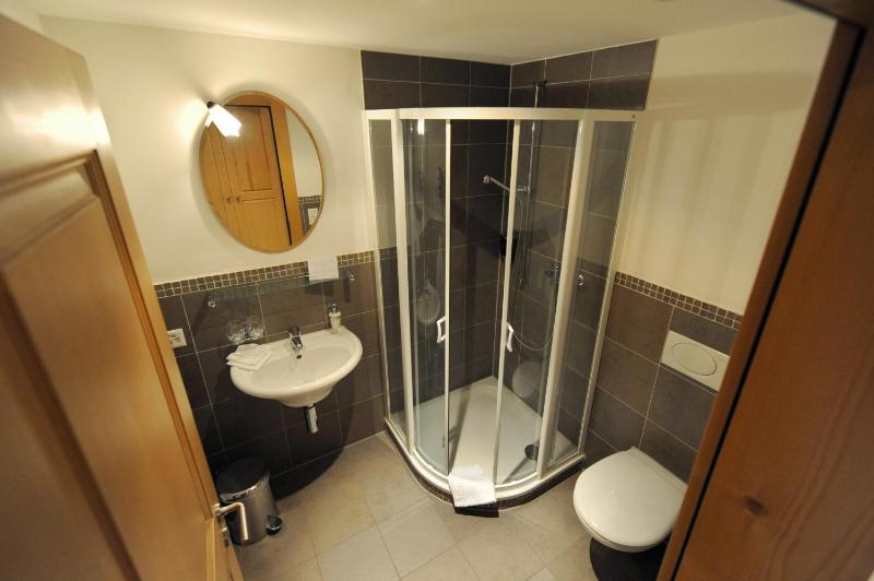 Deluxe Double Room image 2