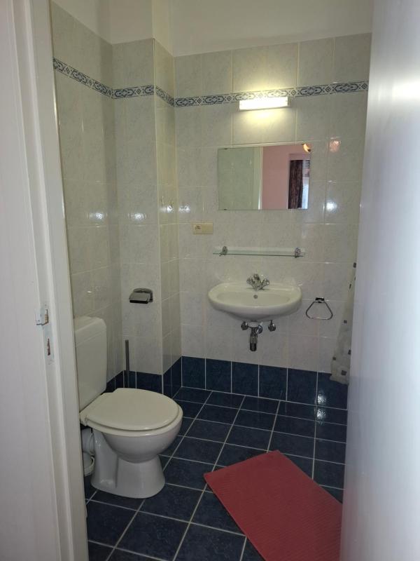 Apartment Descamps - image 25
