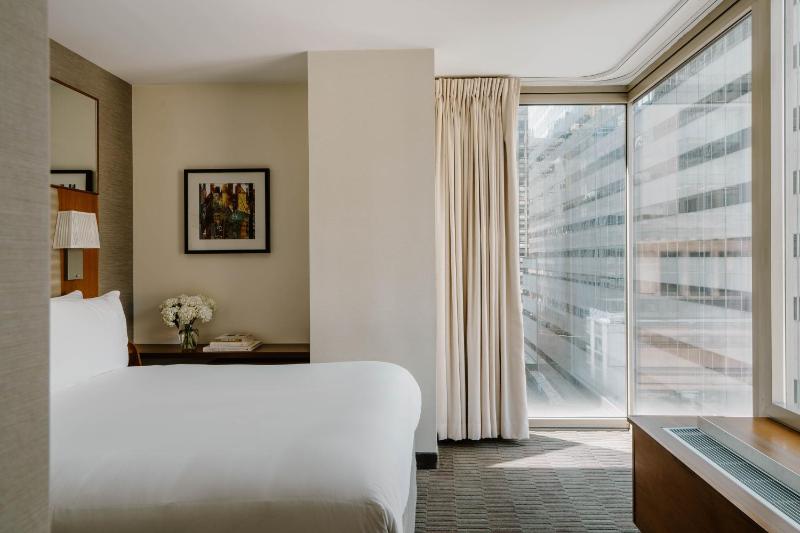 One-Bedroom Suite image 2