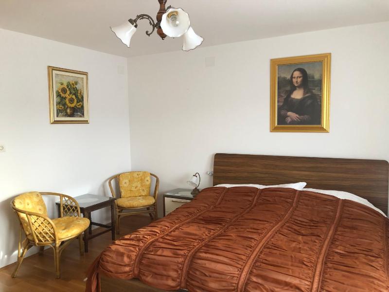 King Room with Balcony image 3