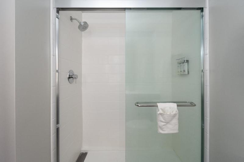 Standard Room image 2