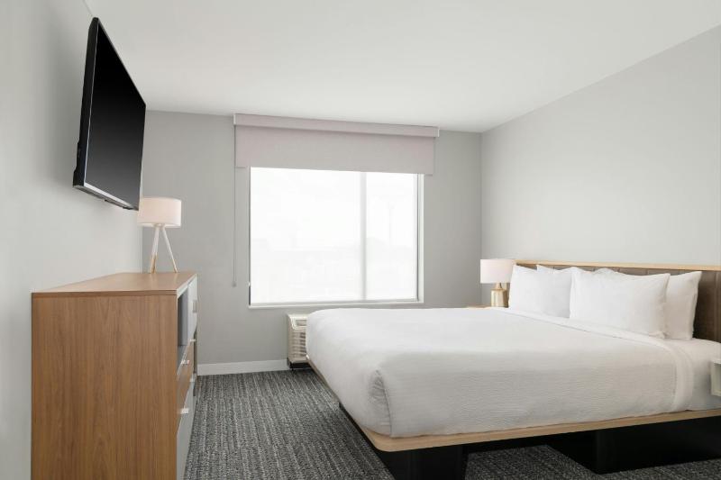 One-Bedroom King Suite with Sofa Bed  image 2