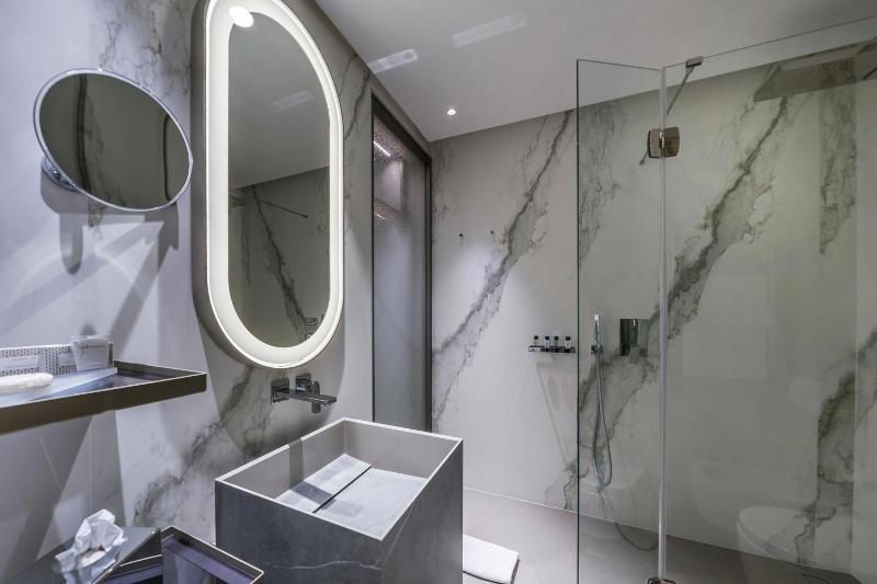 The Regency Rome a Tribute Portfolio Hotel - image 10