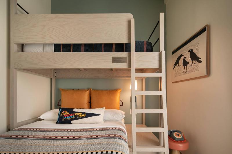 Moxy Portland Downtown - image 7