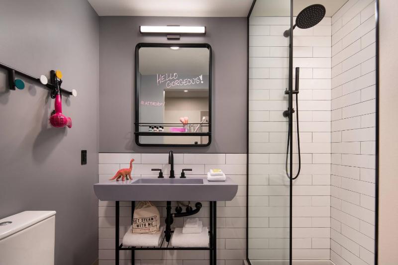 Moxy Portland Downtown - image 36