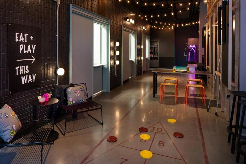 Moxy Portland Downtown - image 17