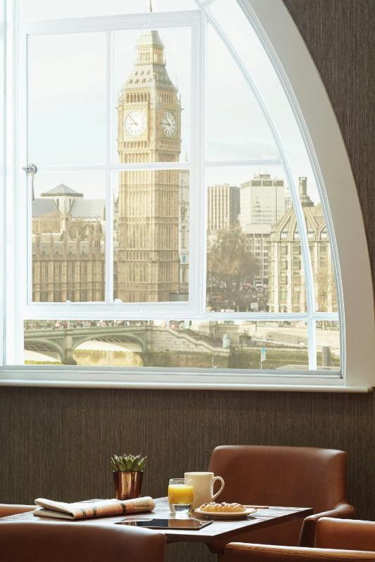 Suite with Balcony and Lounge Access image 2