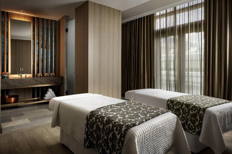 JW Marriott Edmonton Ice District - image 24