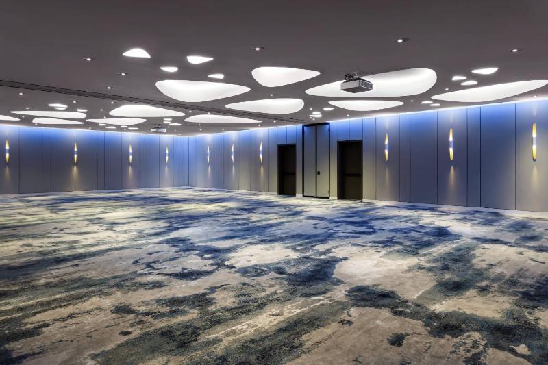 JW Marriott Edmonton Ice District - image 35