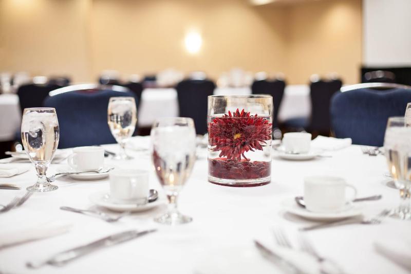 Ottawa Marriott Hotel - image 3