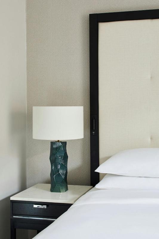 Deluxe Room, 1 Queen image 4