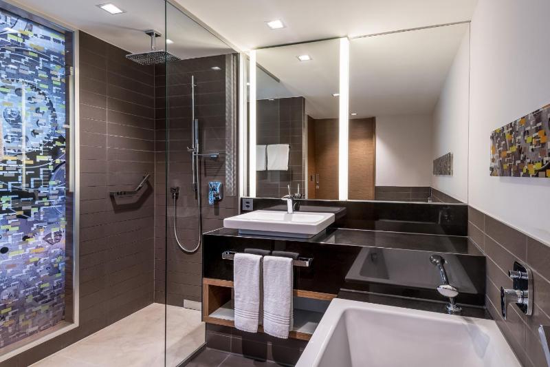 Executive Double Room image 3