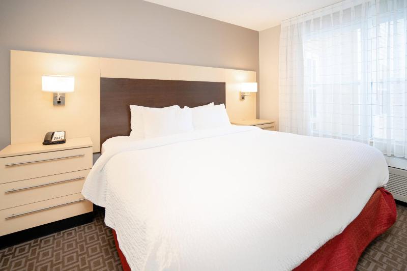 Two-Bedroom Suite image 1