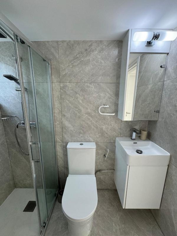 White 1-bdr apartment Agyos Tychonas - image 13