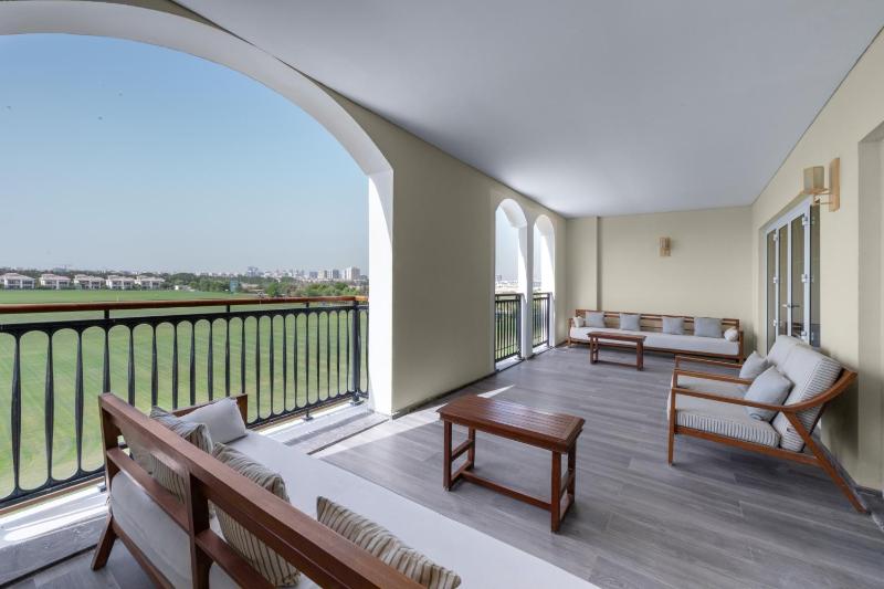 Executive Suite  image 4