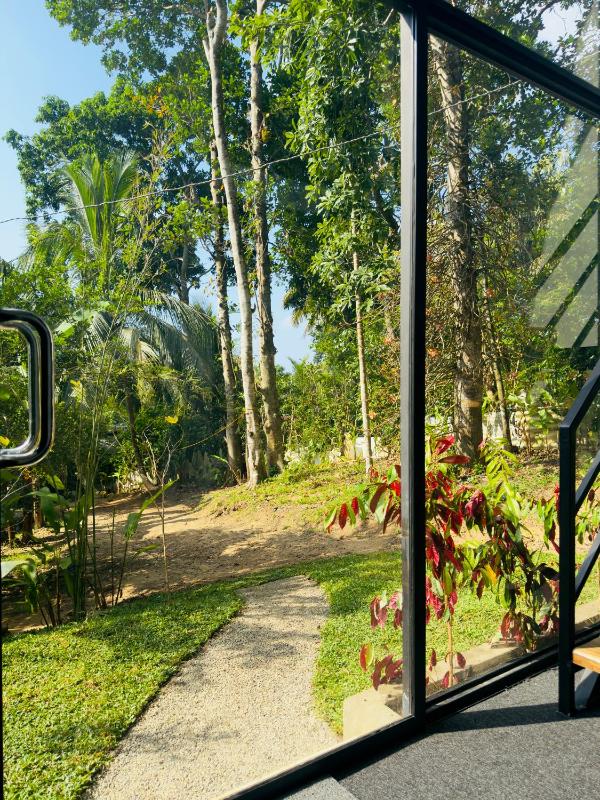 Hiriketiya Tropical Hideaway - Hazeloft Tangalle - image 24