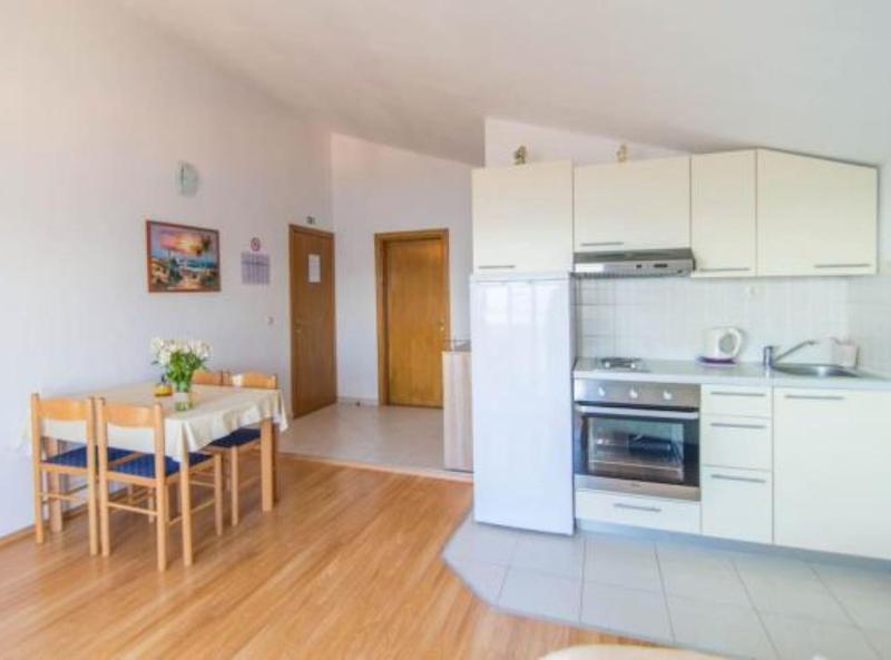 Apartmani Cihorich - Studio Apartment - image 8