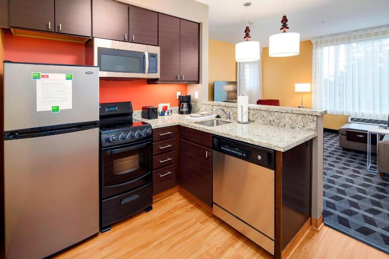 Two-Bedroom Suite image 3