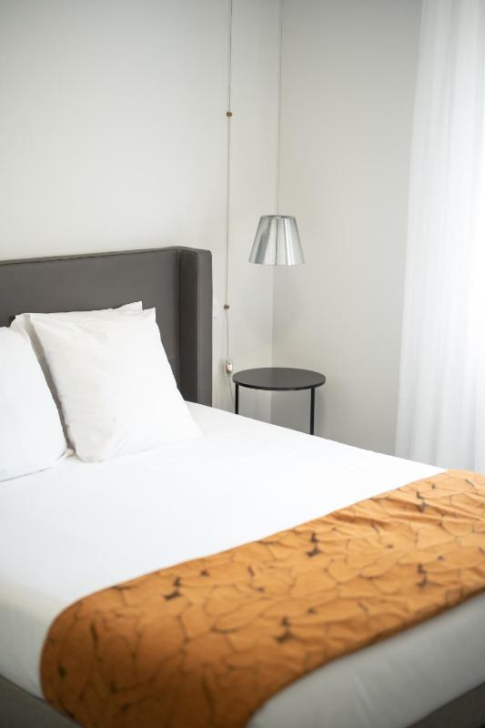 Two-Bedroom Apartment with Sea View image 3