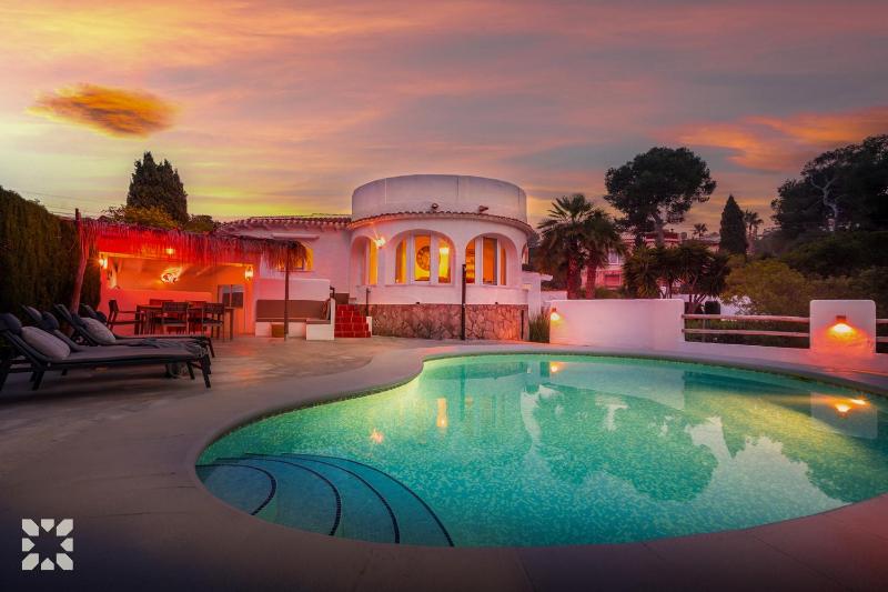 Villa Buena Vida by Abahana Villas - image 1