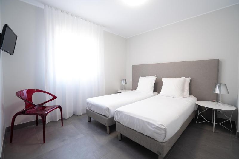 Two-Bedroom Deluxe Apartment image 3