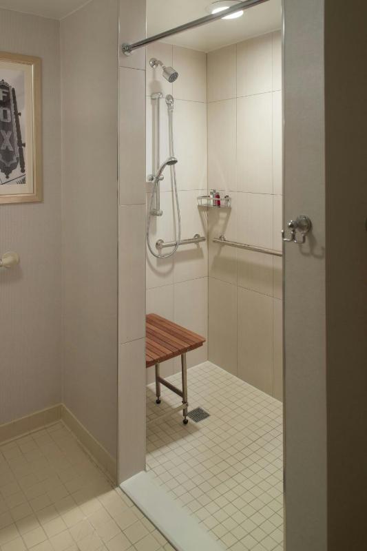 Atlanta Marriott Suites Midtown - image 9