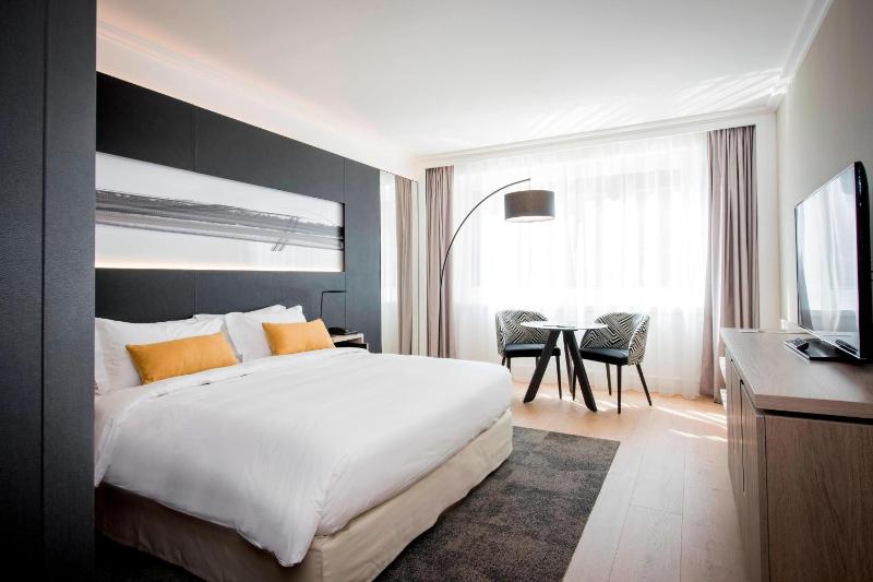 King or Twin Room image 1