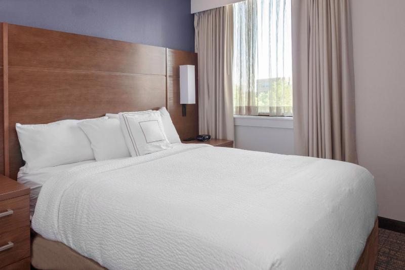 Residence Inn by Marriott Virginia Beach Town Center - image 14