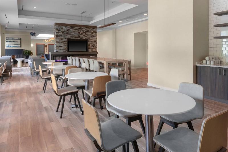 Residence Inn by Marriott Virginia Beach Town Center - image 8