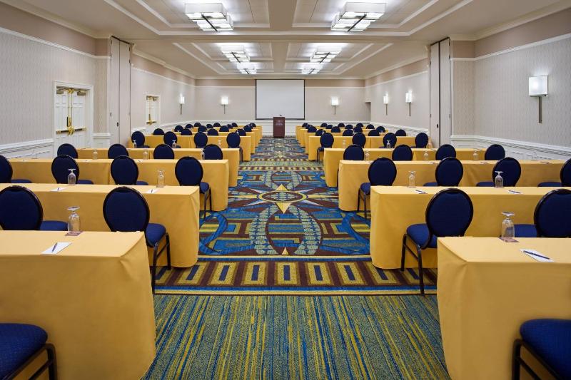 Sheraton Virginia Beach Oceanfront Hotel - image 24