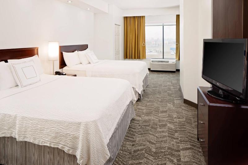 Queen Suite with Sofa Bed image 1
