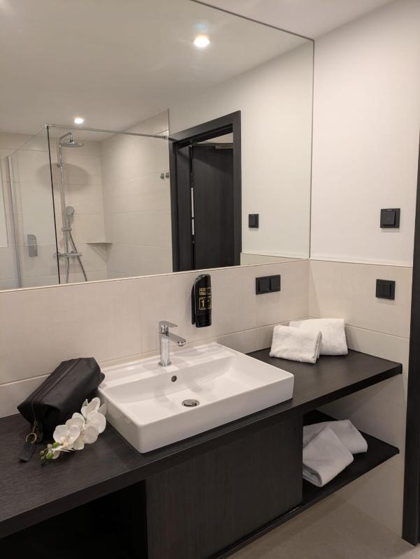 Double Room (1 Adult) image 4